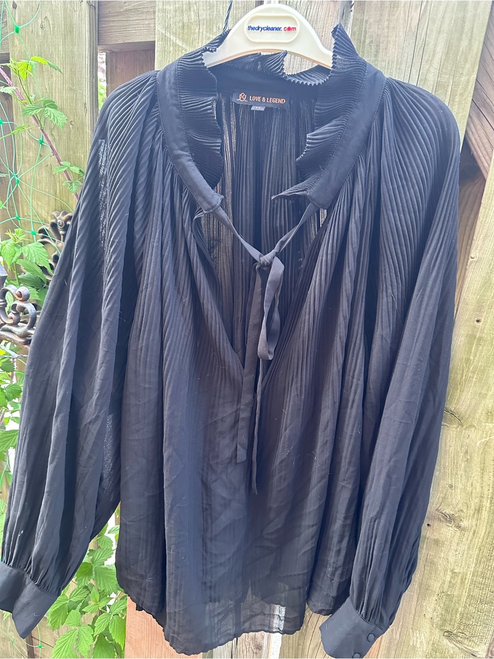 Love & Legend Black Pleated Tie-Neck Long Sleeve Blouse size 14